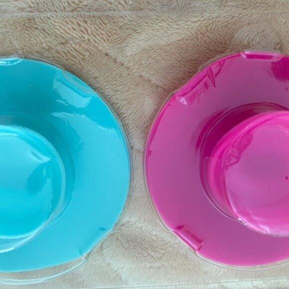 Silicone Makeup Cleaning Brush Scrubber Mat Set of 2 BRAND NEW IN BOX. - Picture 3 of 4